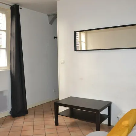 Studio Hypercentre, Au Calme Et Rue Pietonne -2-